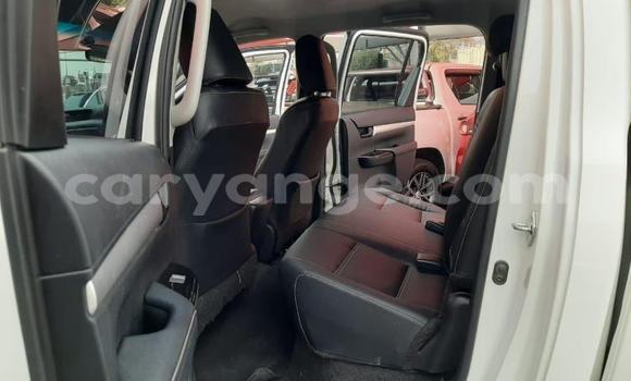 Buy Used Toyota Hilux White Car in Windhoek in Namibia Buy Used Toyota Hilux White Car in Windhoek in Namibia
