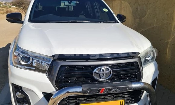 Buy Used Toyota Hilux White Car in Windhoek in Namibia