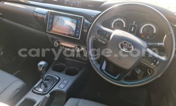 Acheter Occasion Voiture Toyota Hilux Blanc à Windhoek, Namibie Acheter Occasion Voiture Toyota Hilux Blanc à Windhoek, Namibie