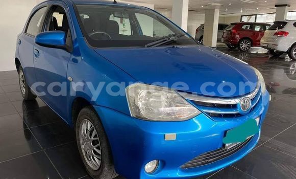 Acheter Occasion Voiture Toyota Etios Bleu à Windhoek, Namibie Acheter Occasion Voiture Toyota Etios Bleu à Windhoek, Namibie