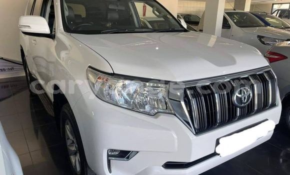 Acheter Occasion Voiture Toyota Prado Blanc à Windhoek, Namibie