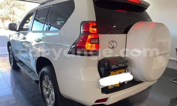 Acheter Occasion Voiture Toyota Prado Blanc à Windhoek, Namibie Acheter Occasion Voiture Toyota Prado Blanc à Windhoek, Namibie