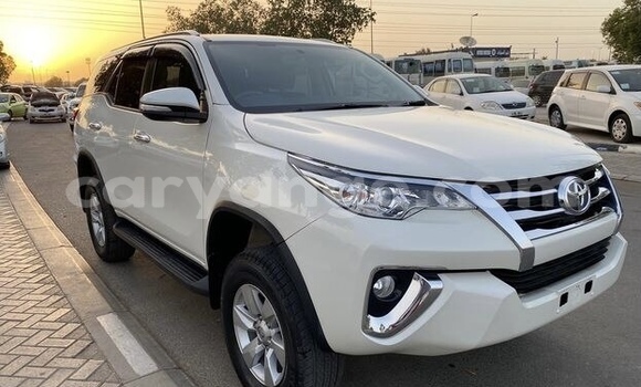 Buy Used Toyota Fortuner White Car in Windhoek in Namibia Buy Used Toyota Fortuner White Car in Windhoek in Namibia