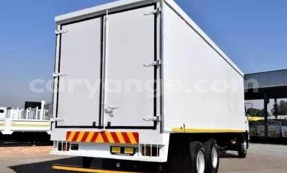 Buy Used Nissan UD White Truck in Windhoek in Namibia Buy Used Nissan UD White Truck in Windhoek in Namibia