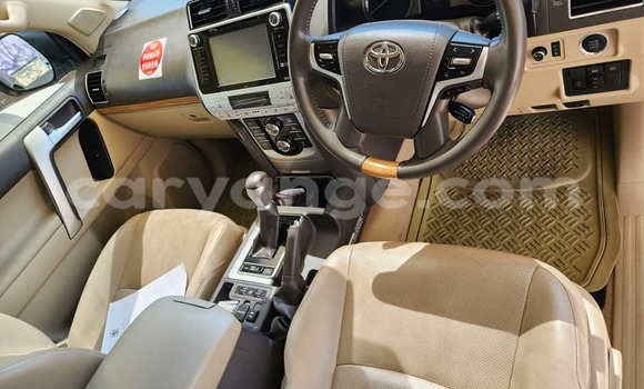 Acheter Occasion Voiture Toyota Prado Gris à Windhoek, Namibie Acheter Occasion Voiture Toyota Prado Gris à Windhoek, Namibie