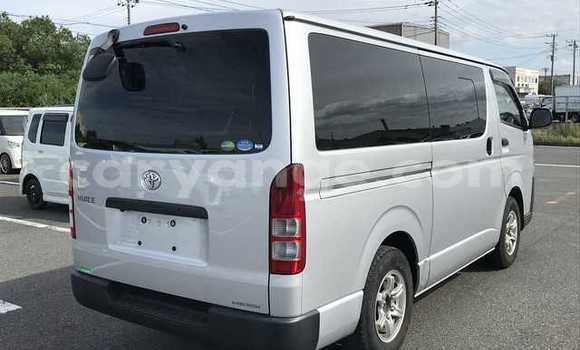 Buy Used Toyota Hi Ace Silver Car in Windhoek in Namibia Buy Used Toyota Hi Ace Silver Car in Windhoek in Namibia