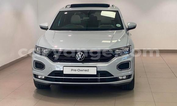 Buy Used Volkswagen T-Roc White Car in Windhoek in Namibia Buy Used Volkswagen T-Roc White Car in Windhoek in Namibia