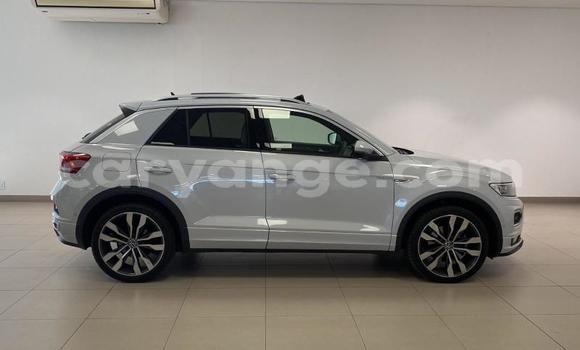 Buy Used Volkswagen T-Roc White Car in Windhoek in Namibia Buy Used Volkswagen T-Roc White Car in Windhoek in Namibia