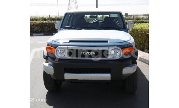 Acheter Import Voiture Toyota FJ Cruiser Bleu à Import - Dubai, Namibie Acheter Import Voiture Toyota FJ Cruiser Bleu à Import - Dubai, Namibie