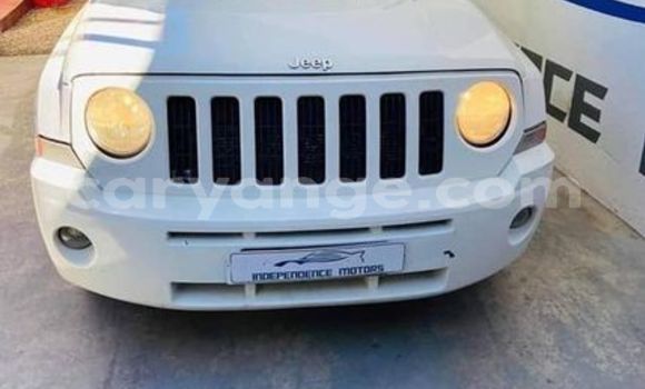 Acheter Occasion Voiture Jeep Commander Blanc à Windhoek, Namibie