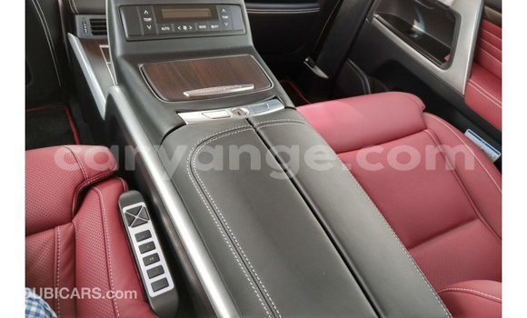 Acheter Import Voiture Toyota Land Cruiser Noir à Import - Dubai, Namibie Acheter Import Voiture Toyota Land Cruiser Noir à Import - Dubai, Namibie