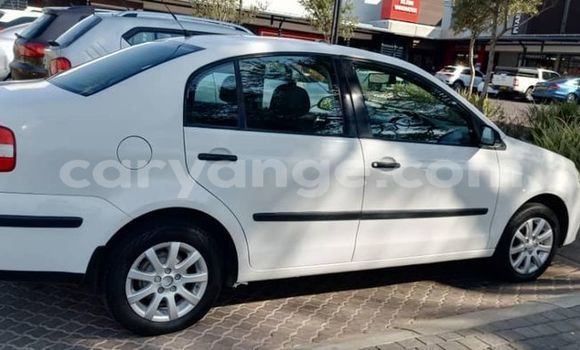 Acheter Occasion Voiture Pontiac Aztek Blanc à Windhoek, Namibie Acheter Occasion Voiture Pontiac Aztek Blanc à Windhoek, Namibie