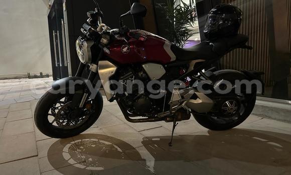 Buy Used Honda CB Red Bike in Windhoek in Namibia Buy Used Honda CB Red Bike in Windhoek in Namibia