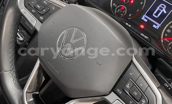 Acheter Occasion Voiture Volkswagen T-Roc Blanc à Windhoek, Namibie Acheter Occasion Voiture Volkswagen T-Roc Blanc à Windhoek, Namibie