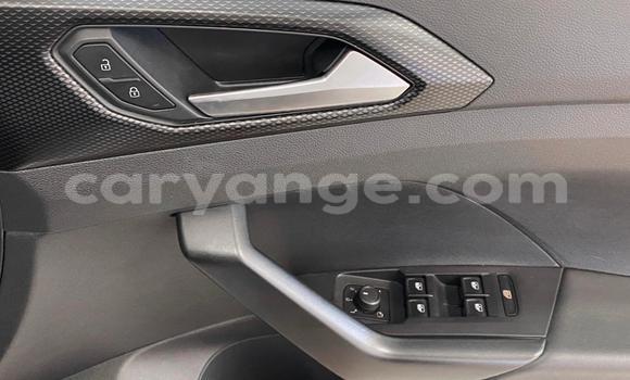 Acheter Occasion Voiture Volkswagen T-Roc Blanc à Windhoek, Namibie Acheter Occasion Voiture Volkswagen T-Roc Blanc à Windhoek, Namibie