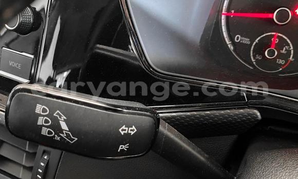 Acheter Occasion Voiture Volkswagen T-Roc Blanc à Windhoek, Namibie Acheter Occasion Voiture Volkswagen T-Roc Blanc à Windhoek, Namibie