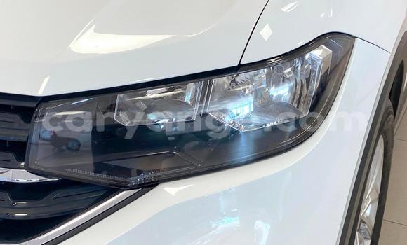 Acheter Occasion Voiture Volkswagen T-Roc Blanc à Windhoek, Namibie Acheter Occasion Voiture Volkswagen T-Roc Blanc à Windhoek, Namibie