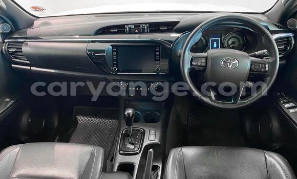 Acheter Occasion Voiture Toyota Hilux Blanc à Windhoek, Namibie Acheter Occasion Voiture Toyota Hilux Blanc à Windhoek, Namibie