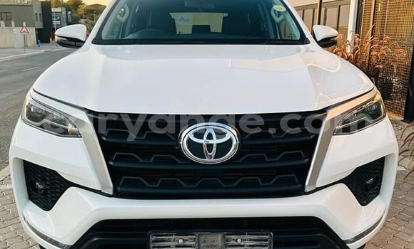 Acheter Occasion Voiture Toyota Fortuner Noir à Windhoek, Namibie Acheter Occasion Voiture Toyota Fortuner Noir à Windhoek, Namibie