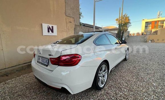 Acheter Occasion Voiture BMW 4er Blanc à Windhoek, Namibie Acheter Occasion Voiture BMW 4er Blanc à Windhoek, Namibie
