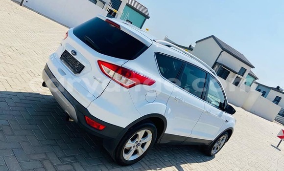 Acheter Occasion Voiture Ford Kuga Blanc à Windhoek, Namibie Acheter Occasion Voiture Ford Kuga Blanc à Windhoek, Namibie