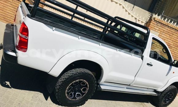 Acheter Occasion Voiture Toyota Hilux Blanc à Windhoek, Namibie Acheter Occasion Voiture Toyota Hilux Blanc à Windhoek, Namibie