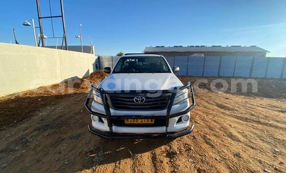 Acheter Occasion Voiture Toyota Hilux Blanc à Windhoek, Namibie Acheter Occasion Voiture Toyota Hilux Blanc à Windhoek, Namibie