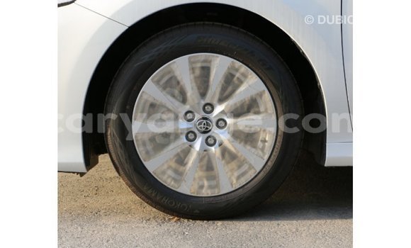 Acheter Import Voiture Toyota Camry Blanc à Import - Dubai, Namibie Acheter Import Voiture Toyota Camry Blanc à Import - Dubai, Namibie