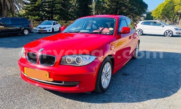 Acheter Occasion Voiture BMW 1er Rouge à Windhoek, Namibie Acheter Occasion Voiture BMW 1er Rouge à Windhoek, Namibie