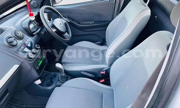 Buy Used Chevrolet Uplander White Car in Windhoek in Namibia