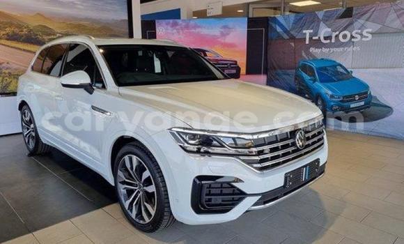 Buy Used Volkswagen Touareg Silver Car in Windhoek in Namibia Buy Used Volkswagen Touareg Silver Car in Windhoek in Namibia