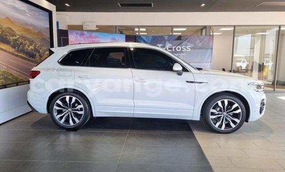 Buy Used Volkswagen Touareg Silver Car in Windhoek in Namibia Buy Used Volkswagen Touareg Silver Car in Windhoek in Namibia