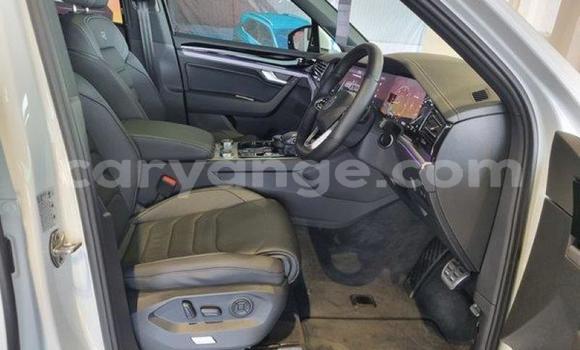 Buy Used Volkswagen Touareg Silver Car in Windhoek in Namibia Buy Used Volkswagen Touareg Silver Car in Windhoek in Namibia