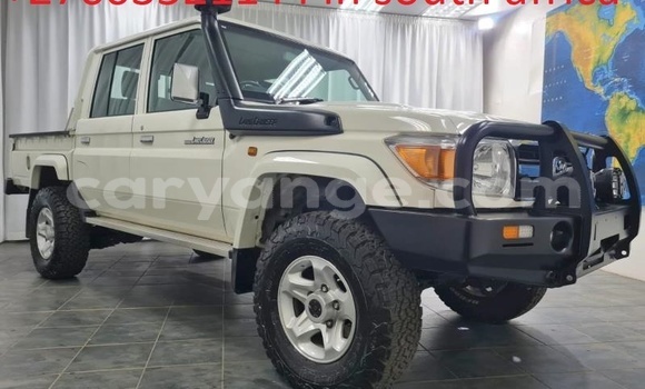 Buy Used Toyota Land Cruiser Beige Car in Windhoek in Namibia