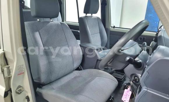 Buy Used Toyota Land Cruiser Beige Car in Windhoek in Namibia Buy Used Toyota Land Cruiser Beige Car in Windhoek in Namibia