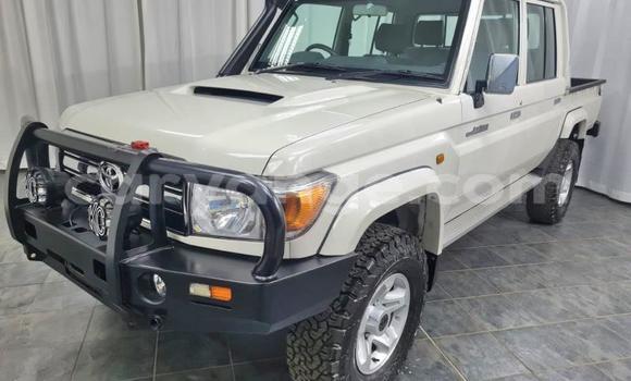 Buy Used Toyota Land Cruiser Beige Car in Windhoek in Namibia Buy Used Toyota Land Cruiser Beige Car in Windhoek in Namibia