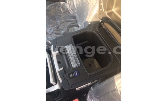 Acheter Import Voiture Toyota Land Cruiser Noir à Import - Dubai, Namibie Acheter Import Voiture Toyota Land Cruiser Noir à Import - Dubai, Namibie