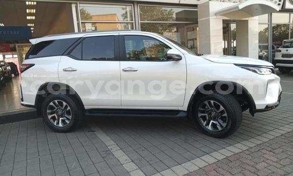 Buy Used Toyota Fortuner White Car in Windhoek in Namibia Buy Used Toyota Fortuner White Car in Windhoek in Namibia