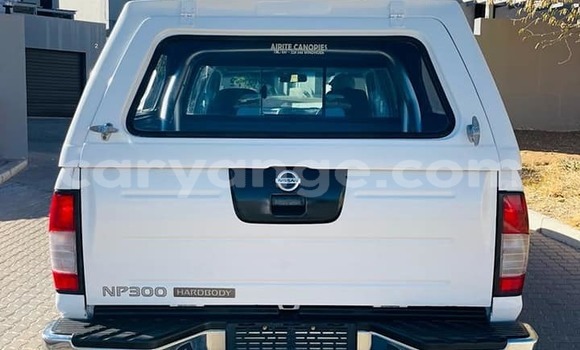 Buy Used Nissan NP 300 White Car in Khorixas in Kunene Buy Used Nissan NP 300 White Car in Khorixas in Kunene