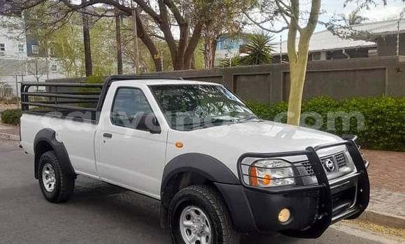 Acheter Occasion Voiture Nissan NP 300 Blanc à Gobabis, Omaheke