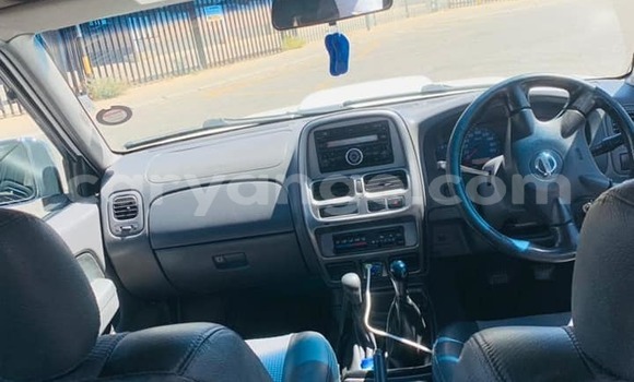 Buy Used Nissan NP 300 White Car in Gobabis in Omaheke Buy Used Nissan NP 300 White Car in Gobabis in Omaheke