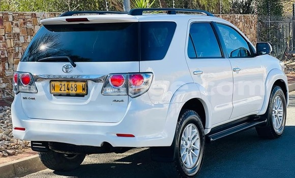 Acheter Occasion Voiture Toyota Fortuner Blanc à Windhoek, Namibie Acheter Occasion Voiture Toyota Fortuner Blanc à Windhoek, Namibie