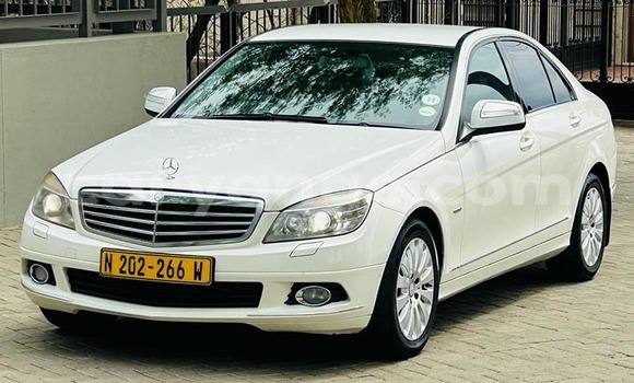 Acheter Occasion Voiture Mercedes-Benz C–Class Blanc à Windhoek, Namibie Acheter Occasion Voiture Mercedes-Benz C–Class Blanc à Windhoek, Namibie