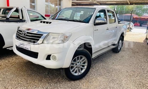 Buy Used Toyota Hilux White Car in Windhoek in Namibia