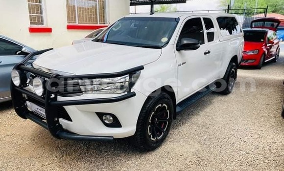 Buy Used Toyota Hilux White Car in Windhoek in Namibia