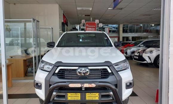 Buy Used Toyota Hilux White Car in Karasburg in Karas