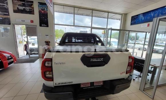Acheter Occasion Voiture Toyota Hilux Blanc à Karasburg, Karas Acheter Occasion Voiture Toyota Hilux Blanc à Karasburg, Karas