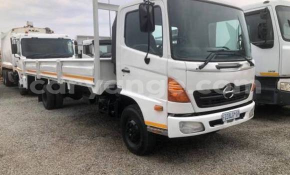 Buy Used Hino 300 Series White Truck in Windhoek in Namibia Buy Used Hino 300 Series White Truck in Windhoek in Namibia