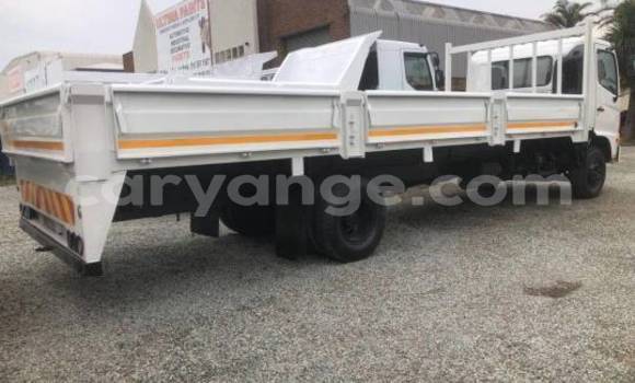 Buy Used Hino 300 Series White Truck in Windhoek in Namibia Buy Used Hino 300 Series White Truck in Windhoek in Namibia