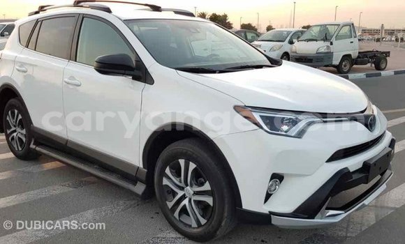 Acheter Import Voiture Toyota RAV4 Blanc à Import - Dubai, Namibie Acheter Import Voiture Toyota RAV4 Blanc à Import - Dubai, Namibie